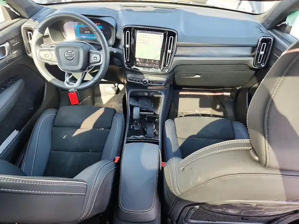 YV4ED3UM3P2990470 2023 VOLVO XC40 - Image 8