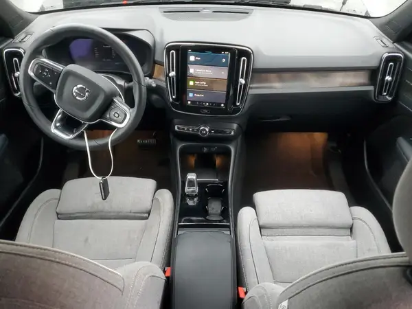 YV4ED3UM4P2082268 2023 VOLVO XC40 - Image 8