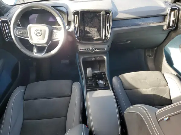 YV4ED3UM4P2085249 2023 VOLVO XC40 - Image 8