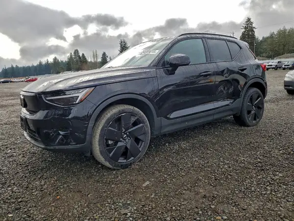 YV4ED3UM5P2023438 2023 VOLVO XC40 - Image 1
