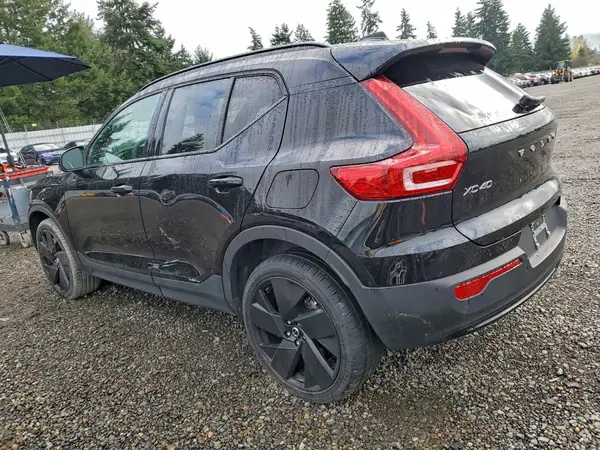 YV4ED3UM5P2023438 2023 VOLVO XC40 - Image 2