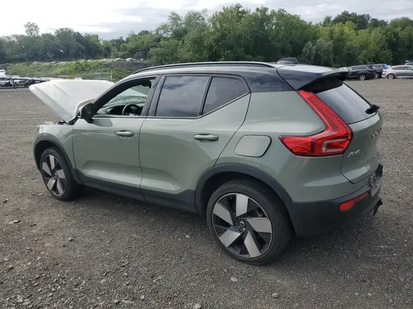 YV4ED3UM5P2038649 2023 VOLVO XC40 - Image 2