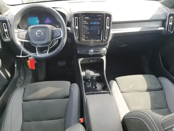 YV4ED3UM6P2990737 2023 VOLVO XC40 - Image 8