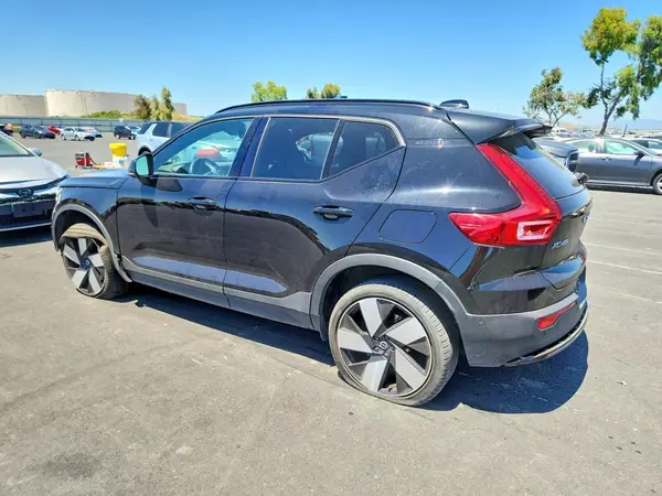 YV4ED3UM7P2080644 2023 VOLVO XC40 - Image 2