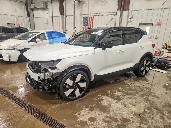YV4ED3UM7P2092647 2023 VOLVO XC40