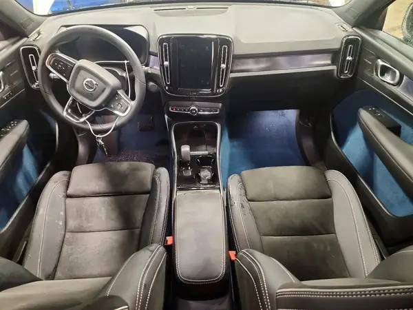 YV4ED3UM7P2092647 2023 VOLVO XC40 - Image 8
