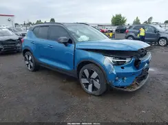 YV4ED3UM8P2000882 2023 VOLVO XC40