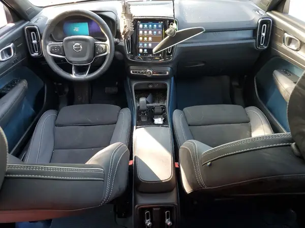 YV4ED3UM8P2946867 2023 VOLVO XC40 - Image 8