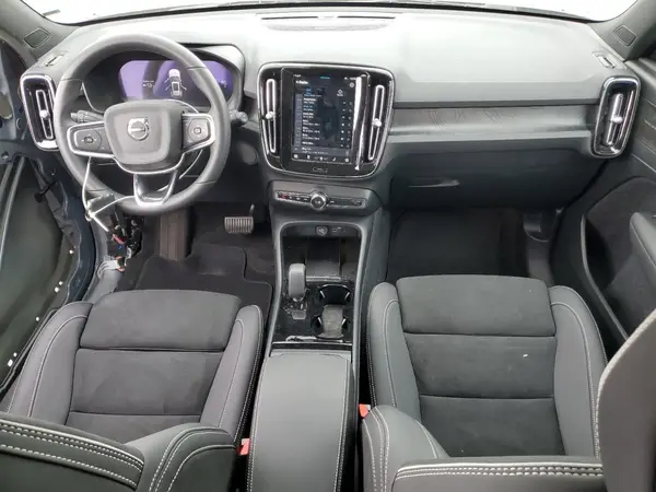 YV4ED3UM8P2961627 2023 VOLVO XC40 - Image 8