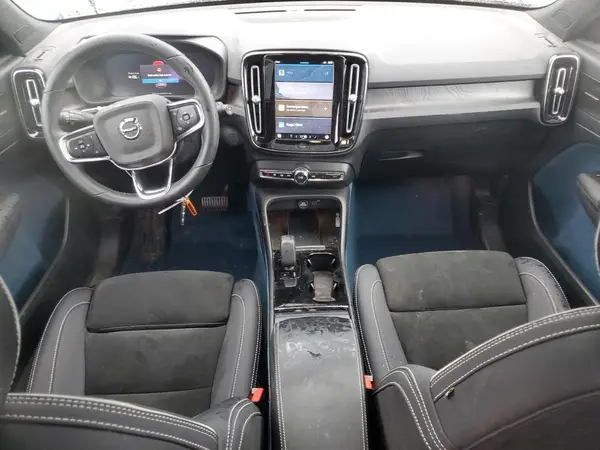 YV4ED3UM8P2976628 2023 VOLVO XC40 - Image 8