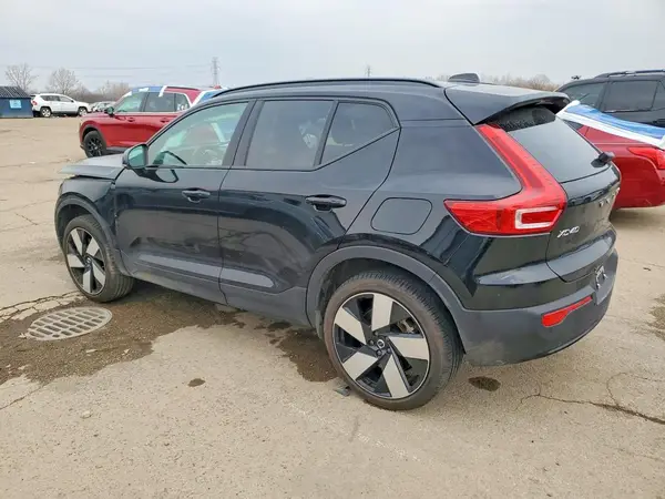 YV4ED3UM9P2002527 2023 VOLVO XC40 - Image 2