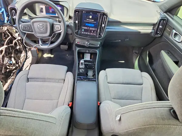 YV4ED3UM9P2072464 2023 VOLVO XC40 - Image 8