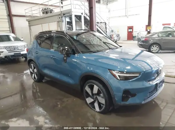YV4ED3UM9P2090415 2023 VOLVO XC40