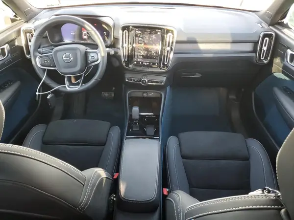YV4ED3UM9P2948255 2023 VOLVO XC40 - Image 8