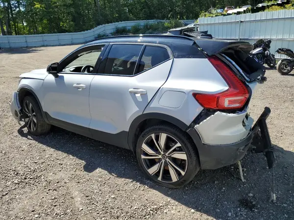 YV4ED3UR0M2458987 2021 VOLVO XC40 - Image 2