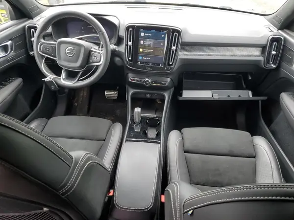 YV4ED3UR0M2528181 2021 VOLVO XC40 - Image 8