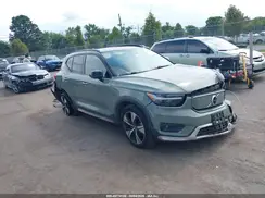YV4ED3UR0M2553744 2021 VOLVO XC40