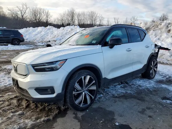 YV4ED3UR0M2600920 2021 VOLVO XC40 - Image 1