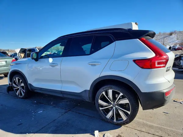 YV4ED3UR1M2550139 2021 VOLVO XC40 - Image 2