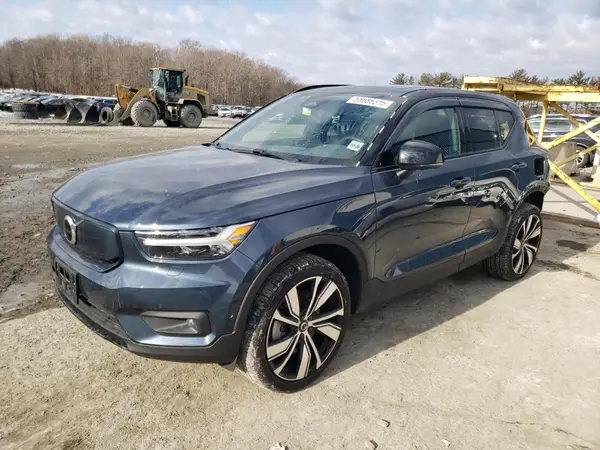 YV4ED3UR1N2667477 2022 VOLVO XC40 - Image 1