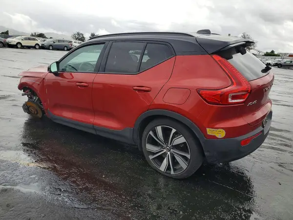 YV4ED3UR1N2715317 2022 VOLVO XC40 - Image 2