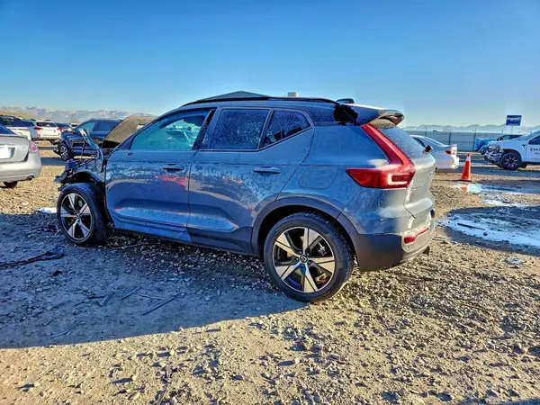 YV4ED3UR2M2573980 2021 VOLVO XC40 - Image 2
