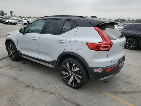 YV4ED3UR2M2597180 2021 VOLVO XC40 - Image 2
