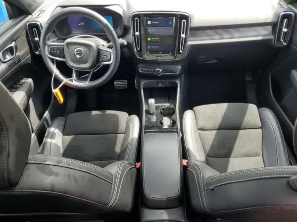 YV4ED3UR2N2673269 2022 VOLVO XC40 - Image 8