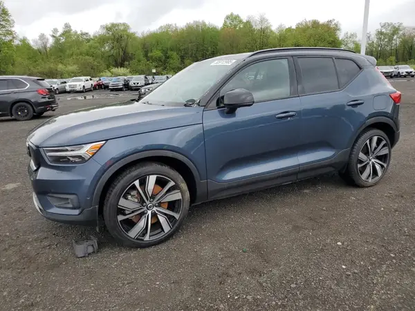 YV4ED3UR2N2674275 2022 VOLVO XC40 - Image 1