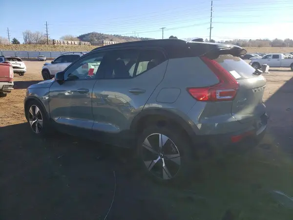 YV4ED3UR3M2528210 2021 VOLVO XC40 - Image 2