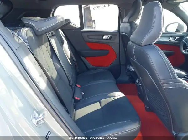 YV4ED3UR4M2525090 2021 VOLVO XC40 - Image 8