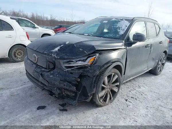 YV4ED3UR4M2526661 2021 VOLVO XC40 - Image 2