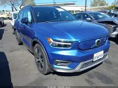 YV4ED3UR4M2571065 2021 VOLVO XC40