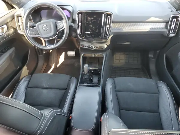 YV4ED3UR5M2562648 2021 VOLVO XC40 - Image 8