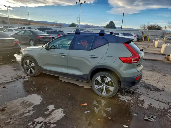 YV4ED3UR5M2577893 2021 VOLVO XC40 - Image 2