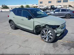 YV4ED3UR5M2583564 2021 VOLVO XC40