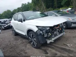 YV4ED3UR5M2601013 2021 VOLVO XC40