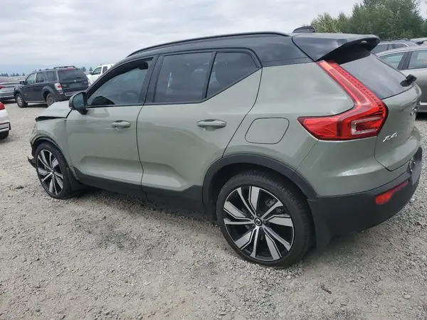 YV4ED3UR5N2711254 2022 VOLVO XC40 - Image 2