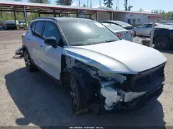 YV4ED3UR5N2713036 2022 VOLVO XC40