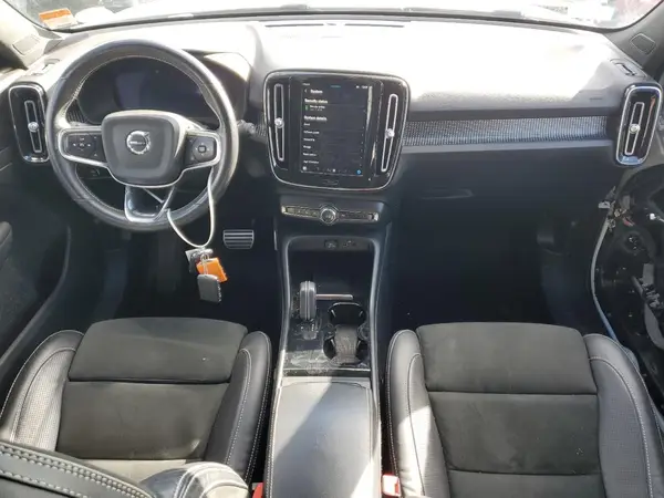 YV4ED3UR6M2528055 2021 VOLVO XC40 - Image 8