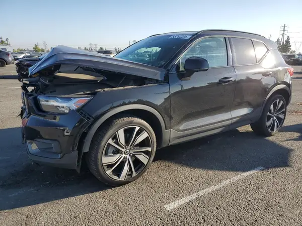 YV4ED3UR6M2561704 2021 VOLVO XC40 - Image 1