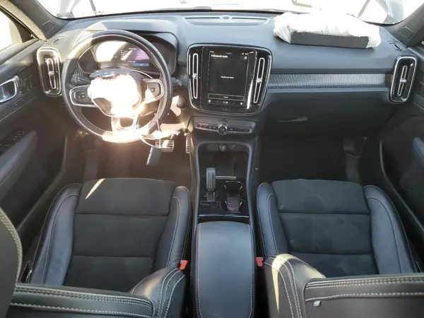 YV4ED3UR6M2561704 2021 VOLVO XC40 - Image 8
