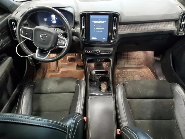 YV4ED3UR7M2458016 2021 VOLVO XC40 - Image 8