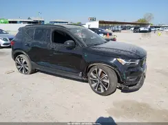 YV4ED3UR7M2527688 2021 VOLVO XC40