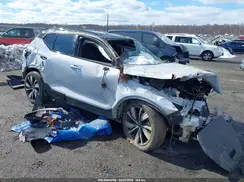 YV4ED3UR7M2576244 2021 VOLVO XC40