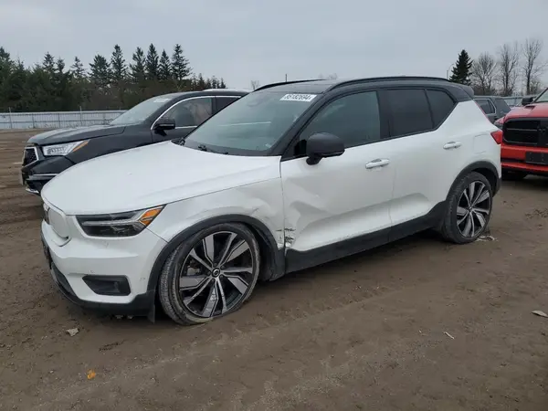YV4ED3UR7N2687023 2022 VOLVO XC40 - Image 1