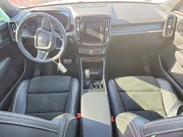 YV4ED3UR8M2541891 2021 VOLVO XC40 - Image 8