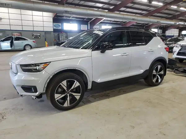 YV4ED3UR8M2546301 2021 VOLVO XC40 - Image 1