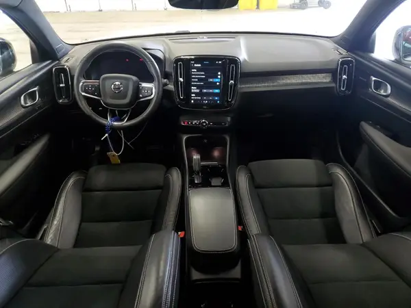 YV4ED3UR8M2546301 2021 VOLVO XC40 - Image 8