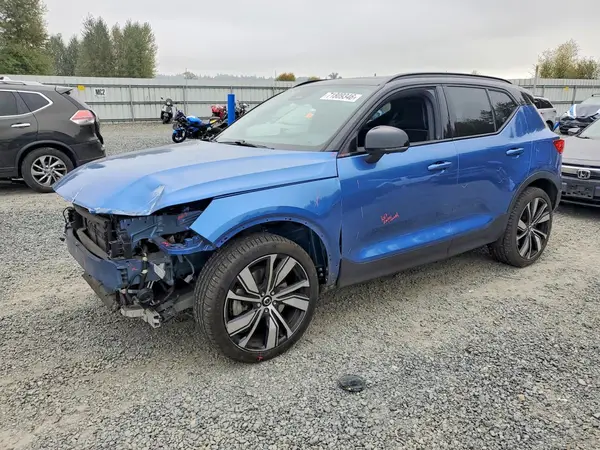 YV4ED3UR8M2572557 2021 VOLVO XC40 - Image 1